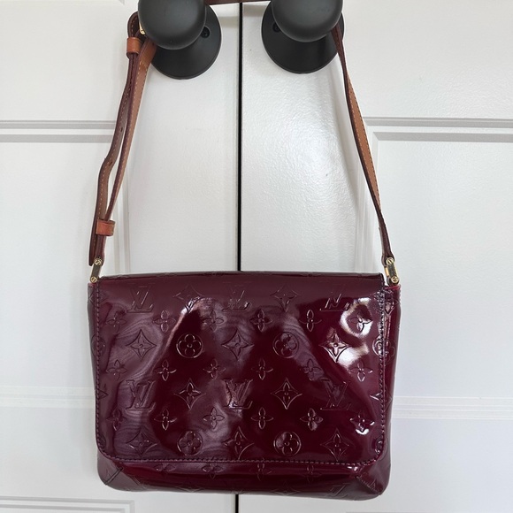 Louis Vuitton Handbags - Louis Vuitton Shoulder Bag/Crossbody